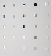 Szürke perforált panel