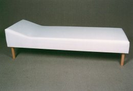 Fa vizsgálóasztal 47830