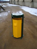 Kültéri szemetes hamutartóval 60 l - 1017